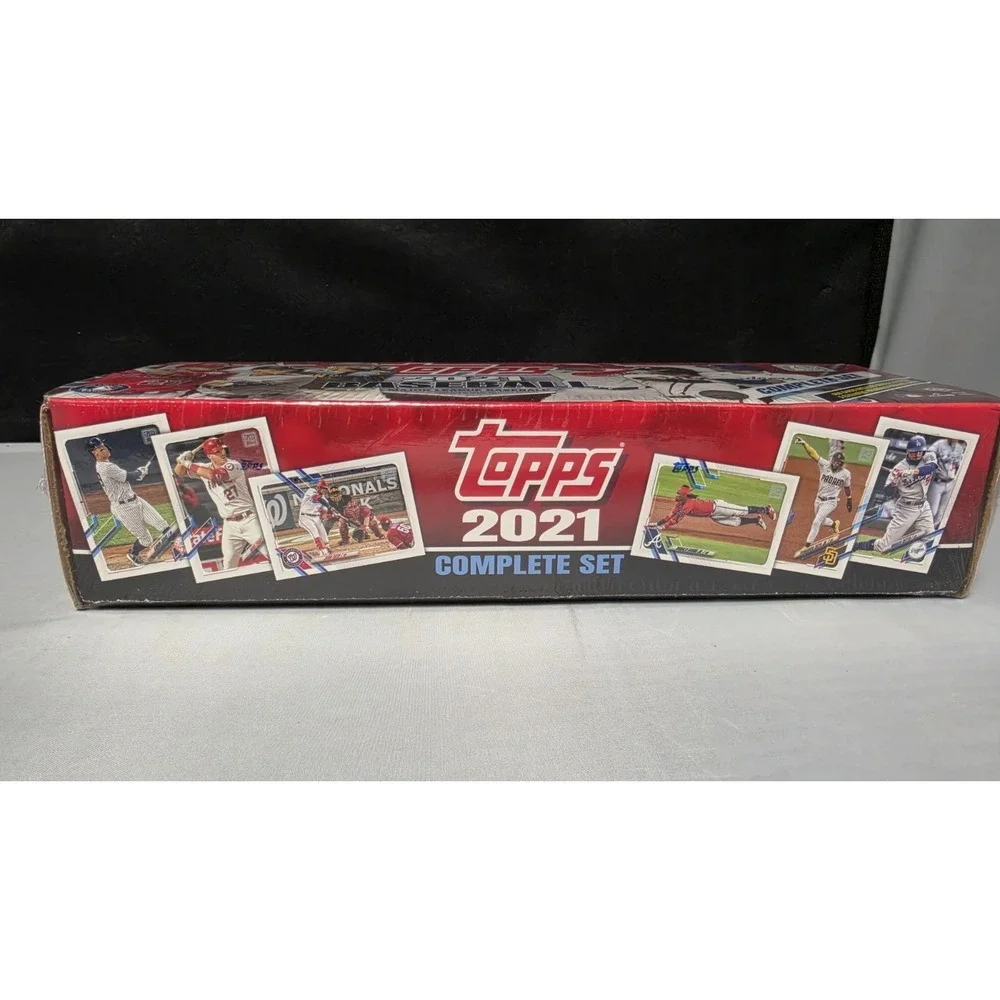 Topps 2021 Baseball Complete Factory Sealed Box (660 Cards / 5 Foilboard Cards)